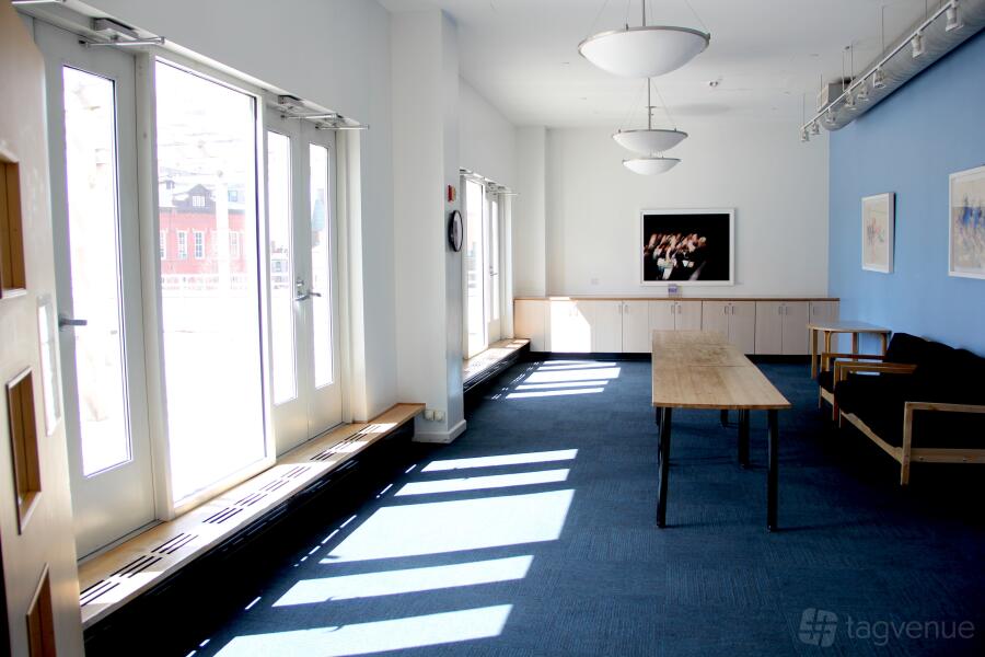 4th Floor Lounge 4th Floor Lounge