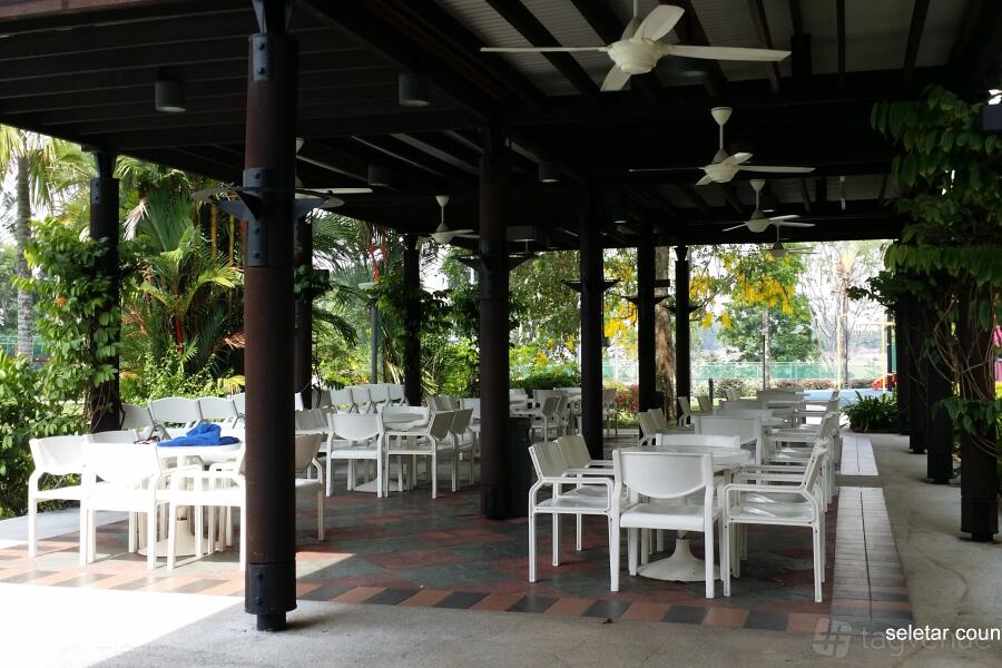 Poolside Trellis at