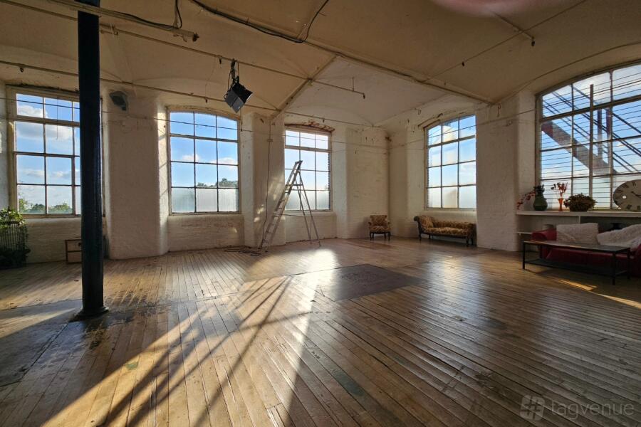 Entire Studio Entire Studio