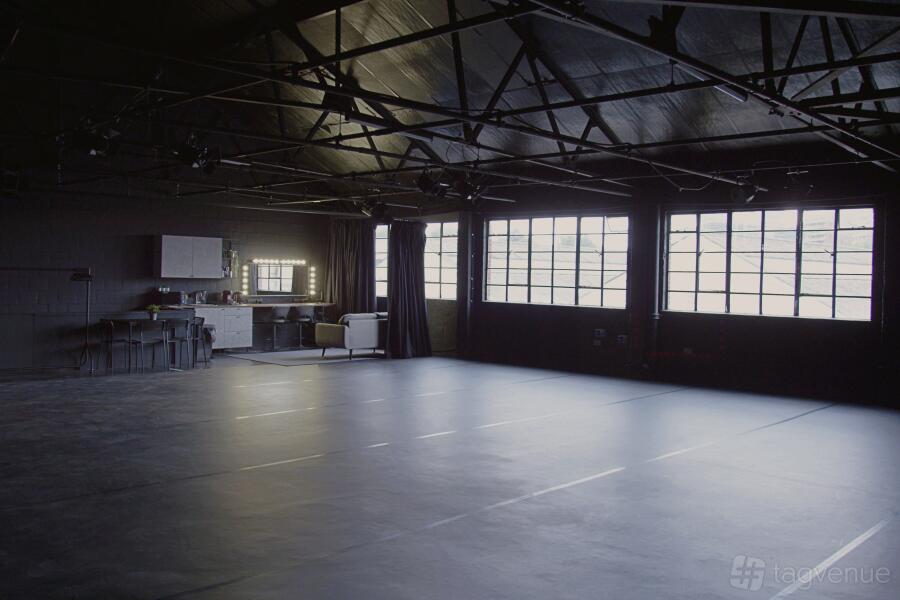 Entire Studio Entire Studio