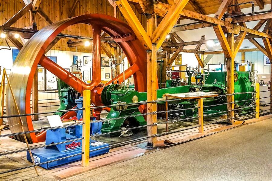 Machine & Exhibit Halls at