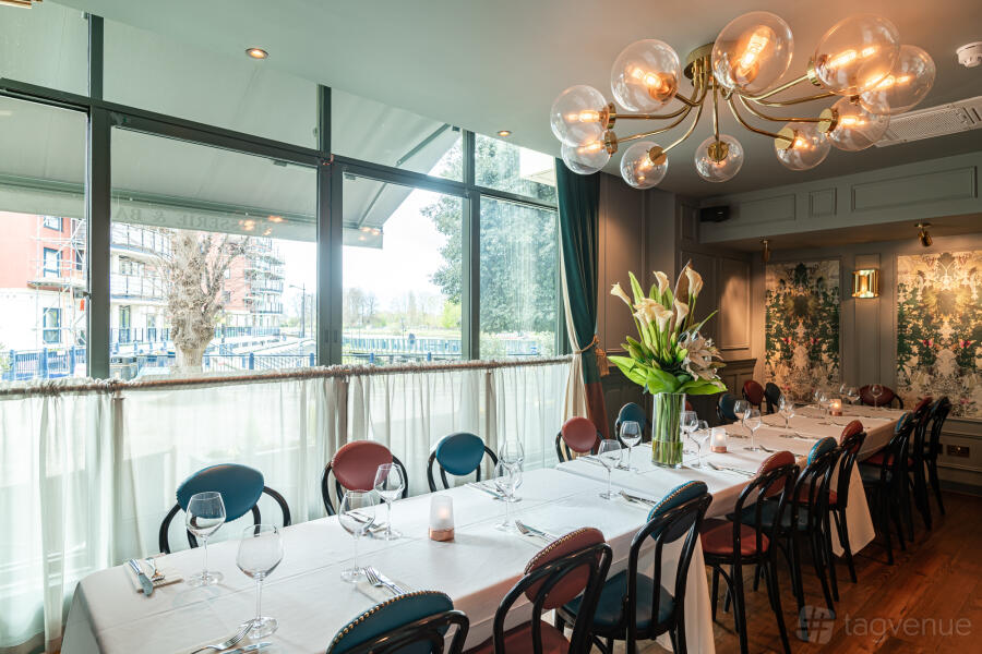 Private dining room Private dining room