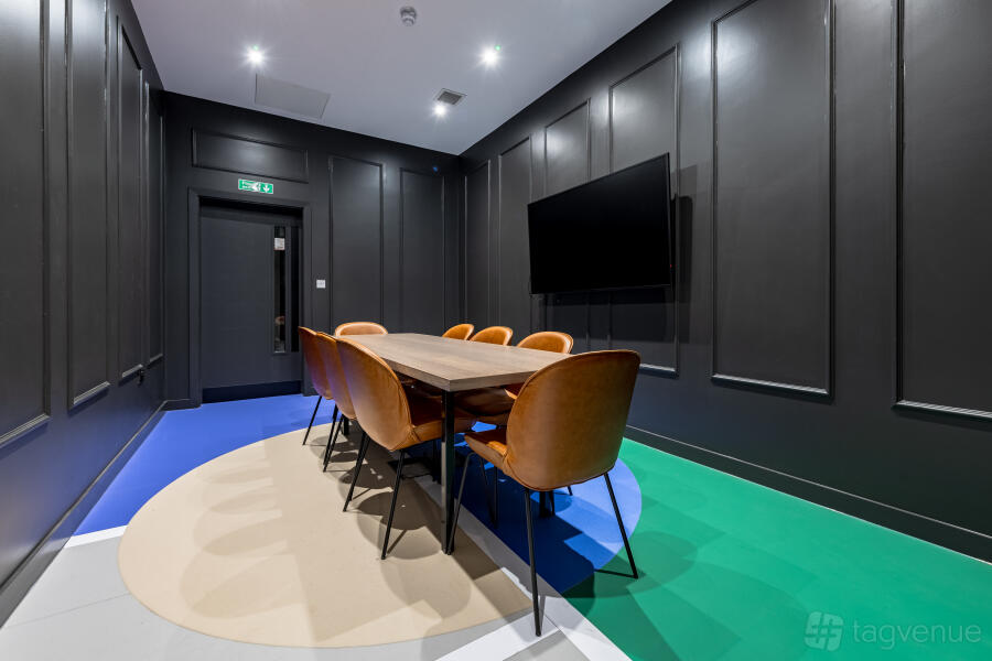Private Meeting Room Private Meeting Room