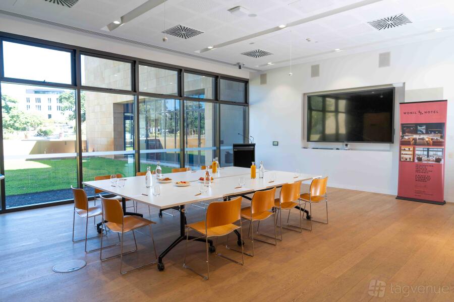 AshBurton Boardroom at