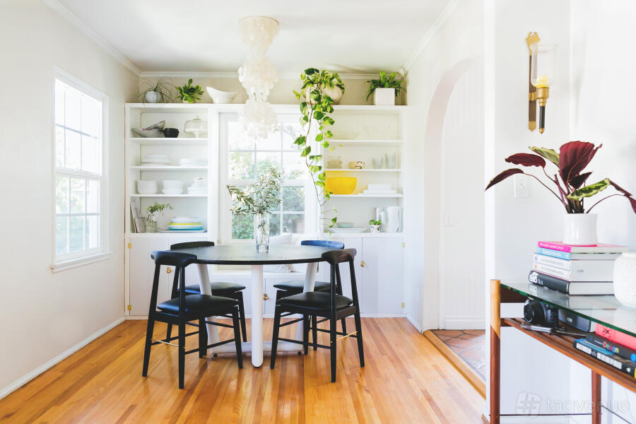 Sunny House Studio at
