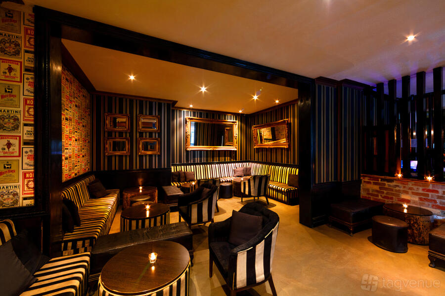 Feather Lounge Feather Lounge
