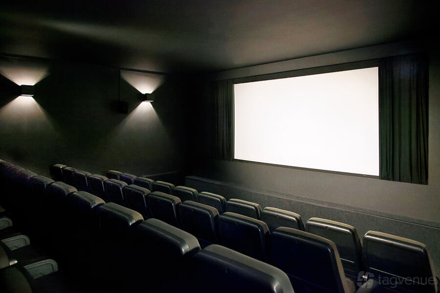 Close-Up Cinema Close-Up Cinema