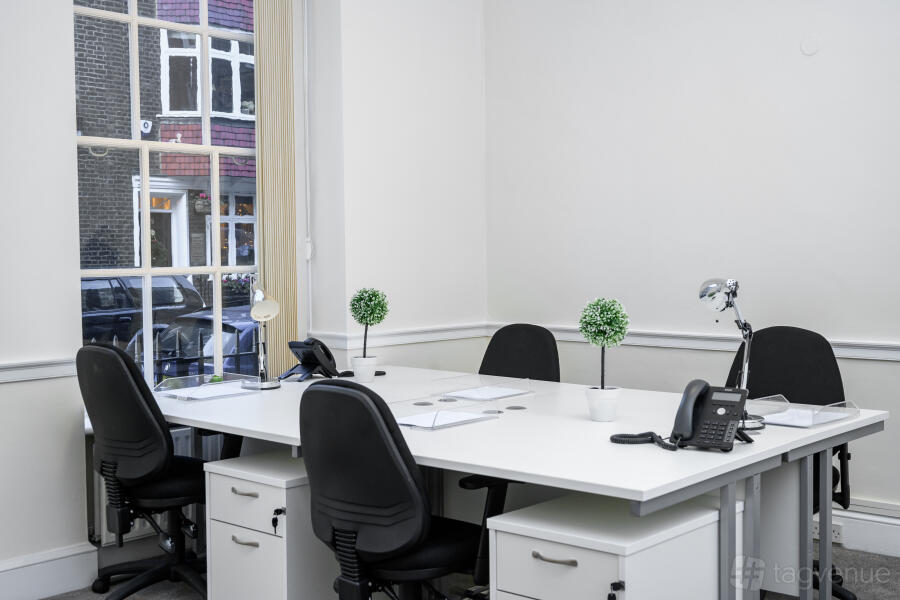 Buckingham Meeting Room - Citibase London Victoria Catherine Place ...