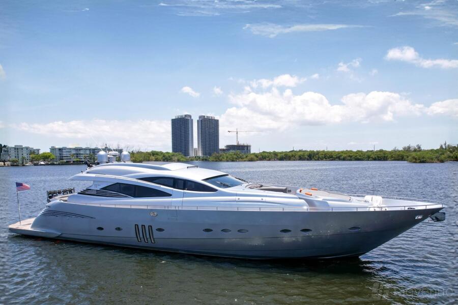94’ Pershing Jerico 94’ Pershing Jerico