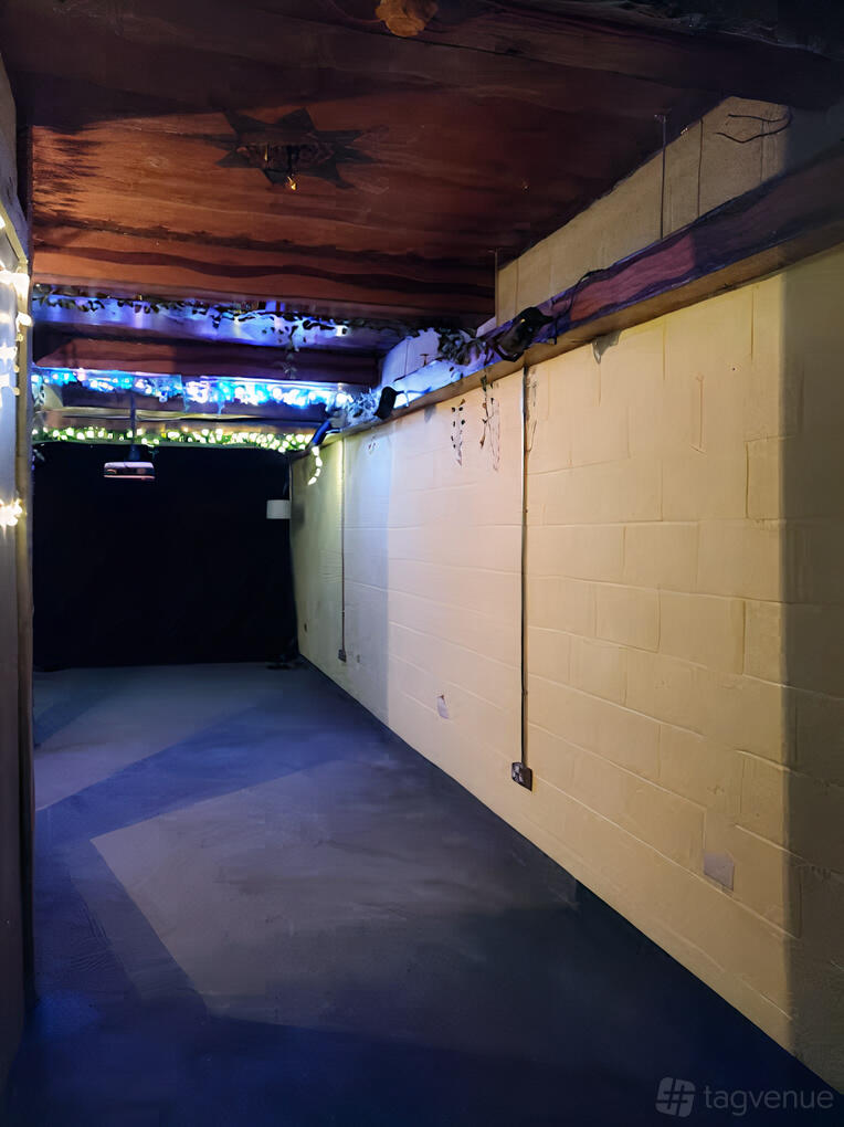 Basement Event Basement - Hoxton Cabin - Event Venue Hire - Tagvenue.com