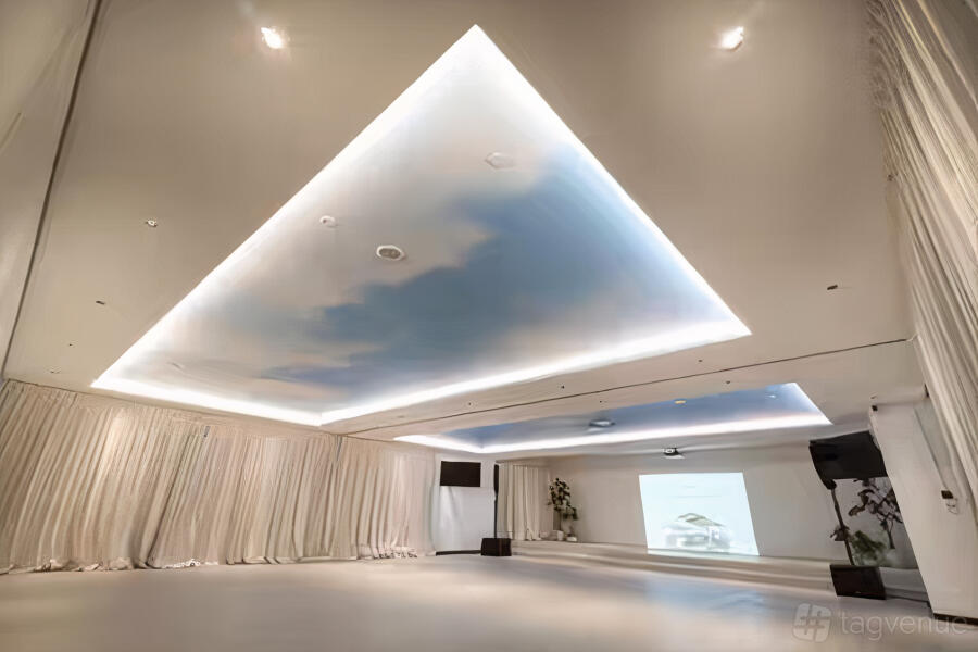 West Forum at Trehaus