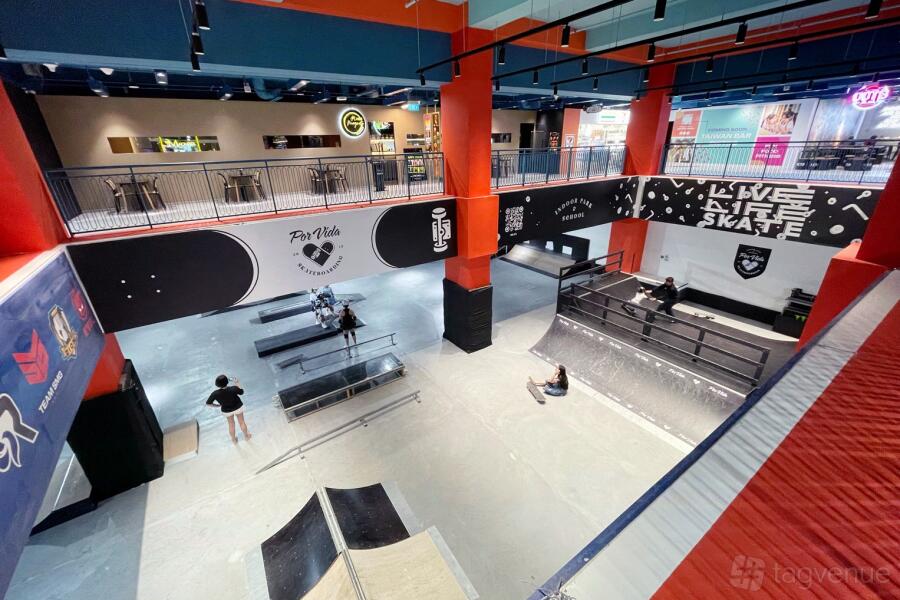 Por Vida Skateboarding Indoor Park and School Por Vida Skateboarding Indoor Park and School