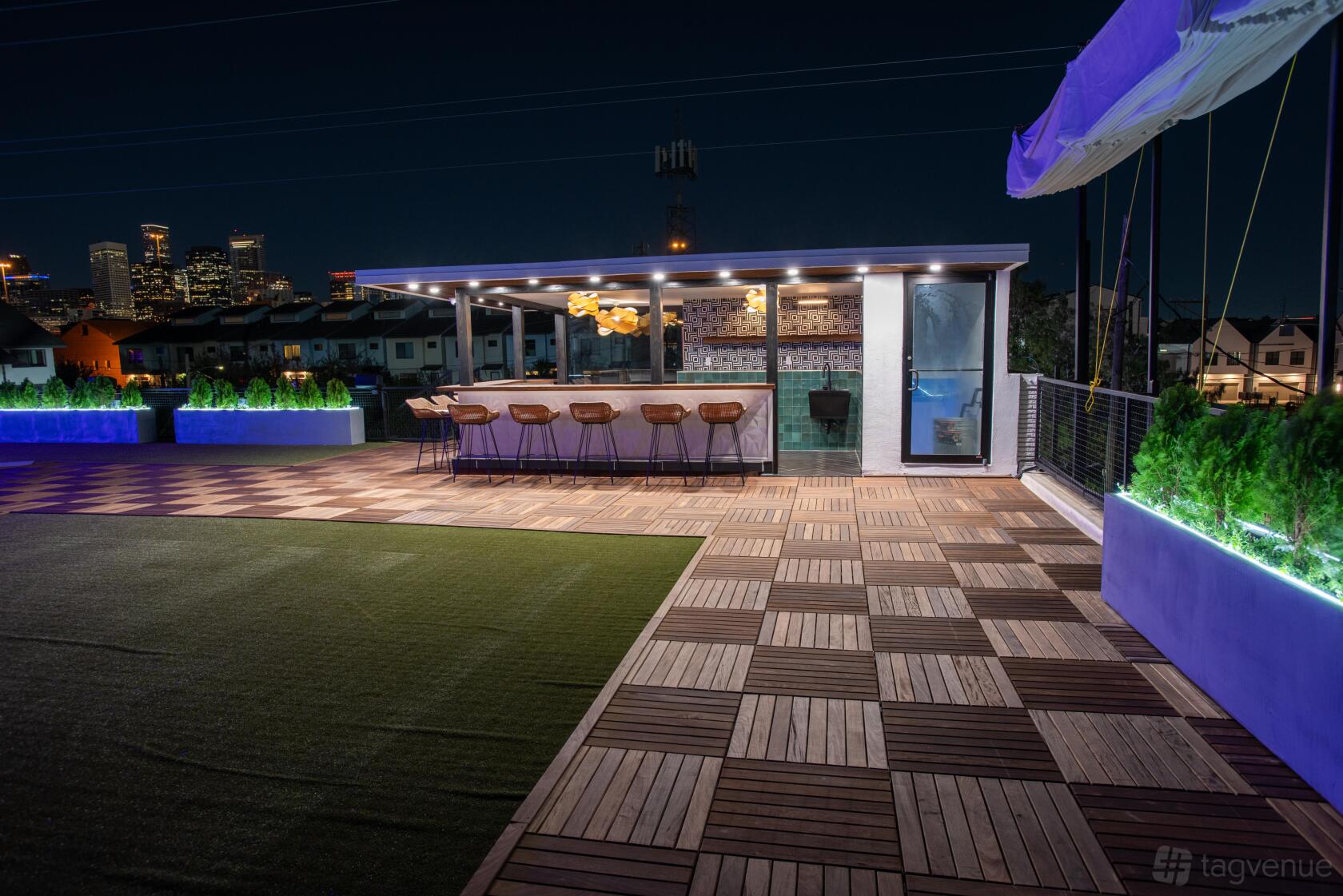 Rooftop Deck - 3 Stories - Event Venue Rental - Tagvenue.com