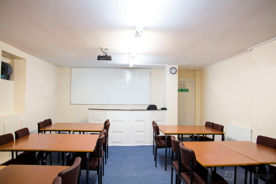 Meeting room/Classroom 106 Meeting room/Classroom 106