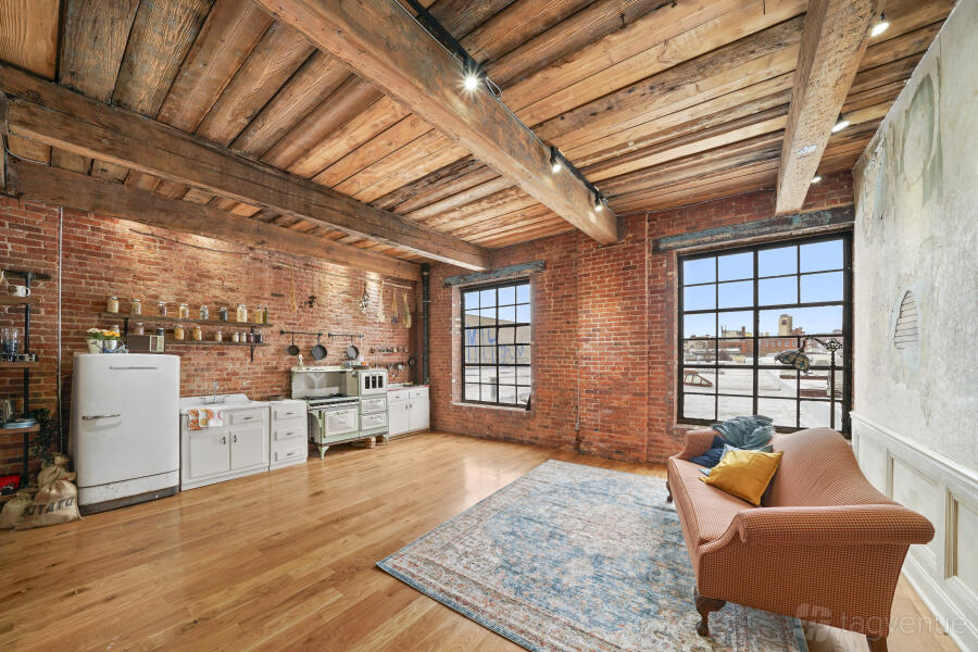 Beautiful Vintage Studio Beautiful Vintage Studio
