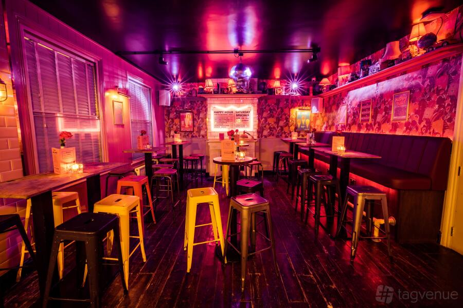 Simmons | Soho Simmons | Soho