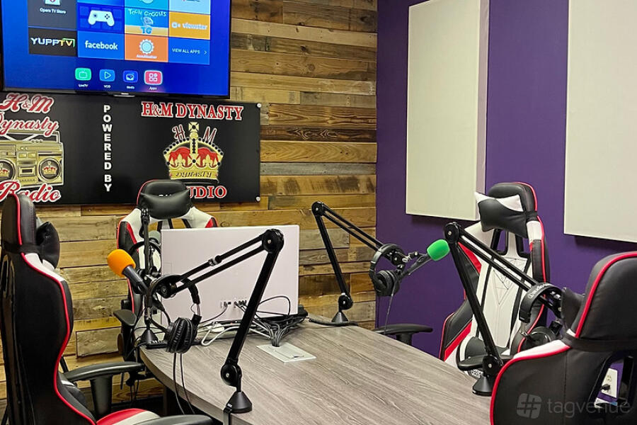 Podcast/Broadcast Room Podcast/Broadcast Room