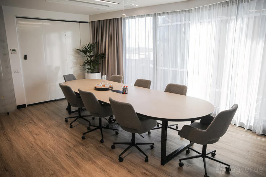 South - Meeting Room at