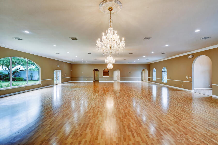 Entire Venue Entire Venue
