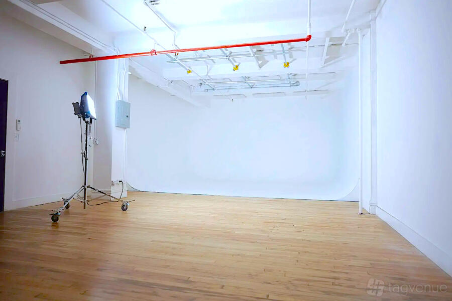 NYC Photo & Soundstage Studio NYC Photo & Soundstage Studio