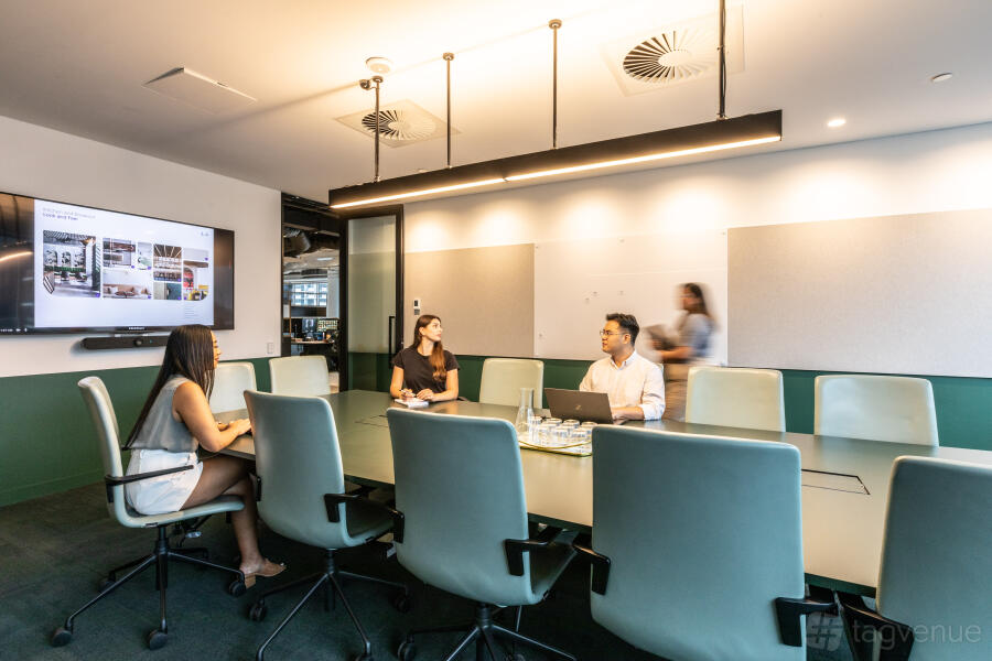 Diamond Boardroom Diamond Boardroom