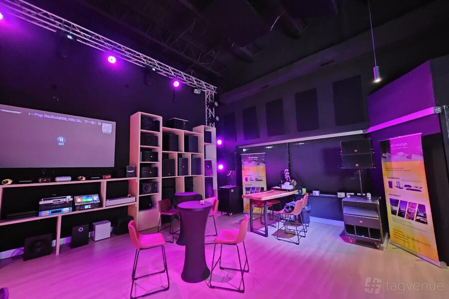 Social Party Room Social Party Room
