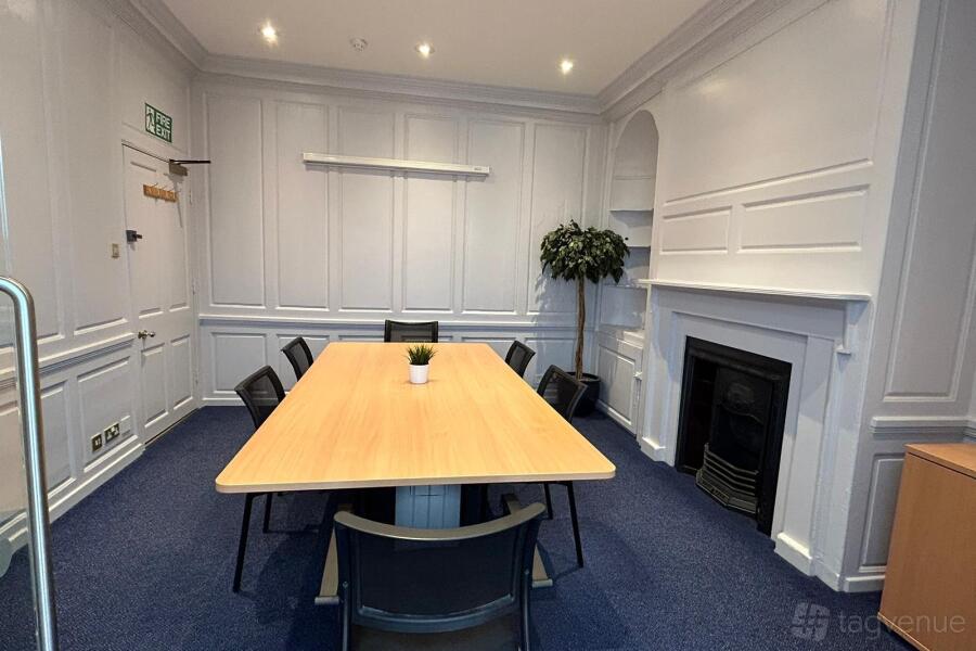 Small Meeting Room Small Meeting Room