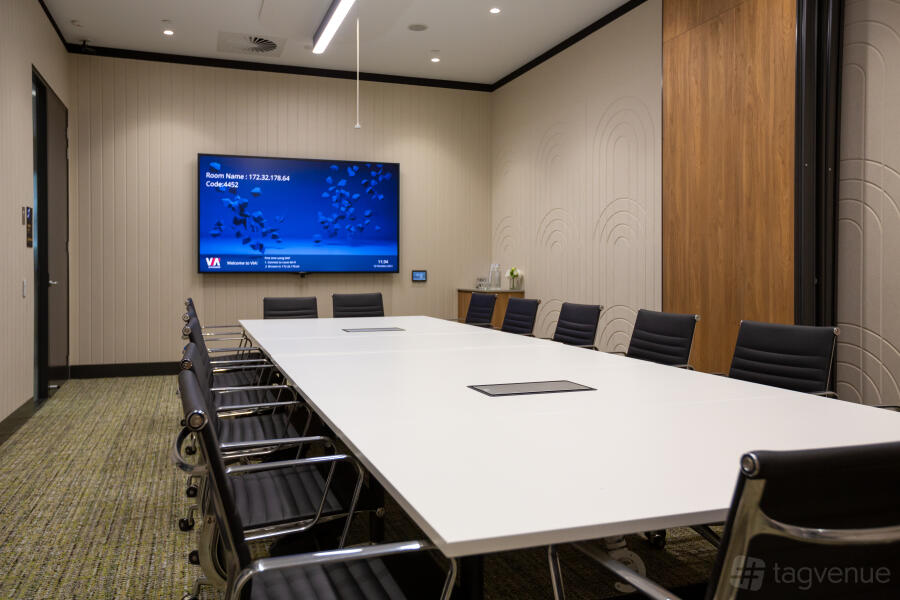 Full Boardroom Full Boardroom