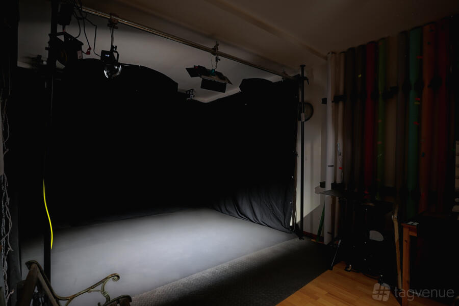 Blackout in East London at Colores - London photo studio