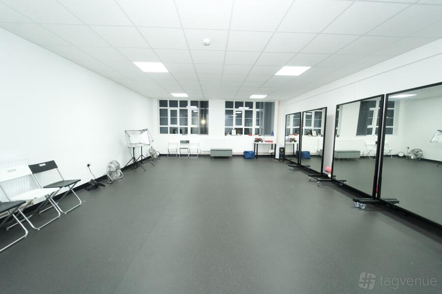 Studio 6 Studio 6
