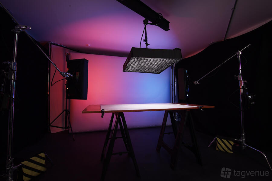 Whole Studio Whole Studio