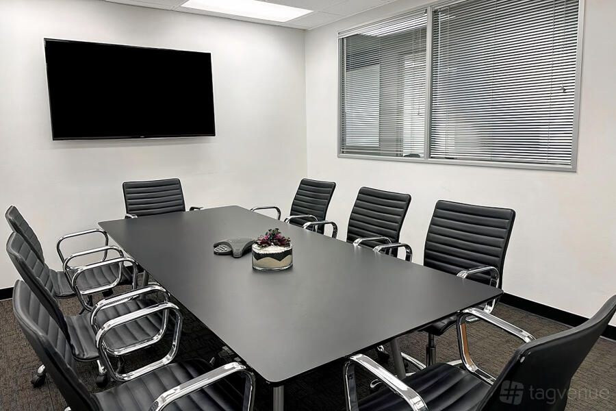 8 Person Meeting Room 8 Person Meeting Room