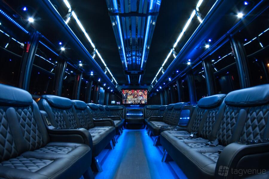 36 Passenger Bus 36 Passenger Bus