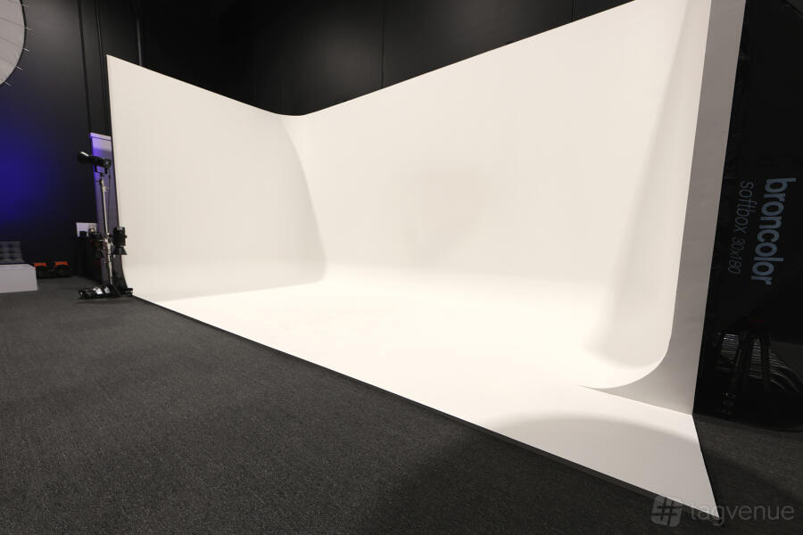 Premium Photo & Video Studio Premium Photo & Video Studio