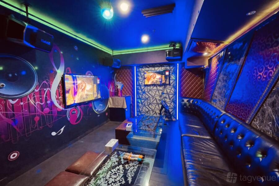 Large Room at