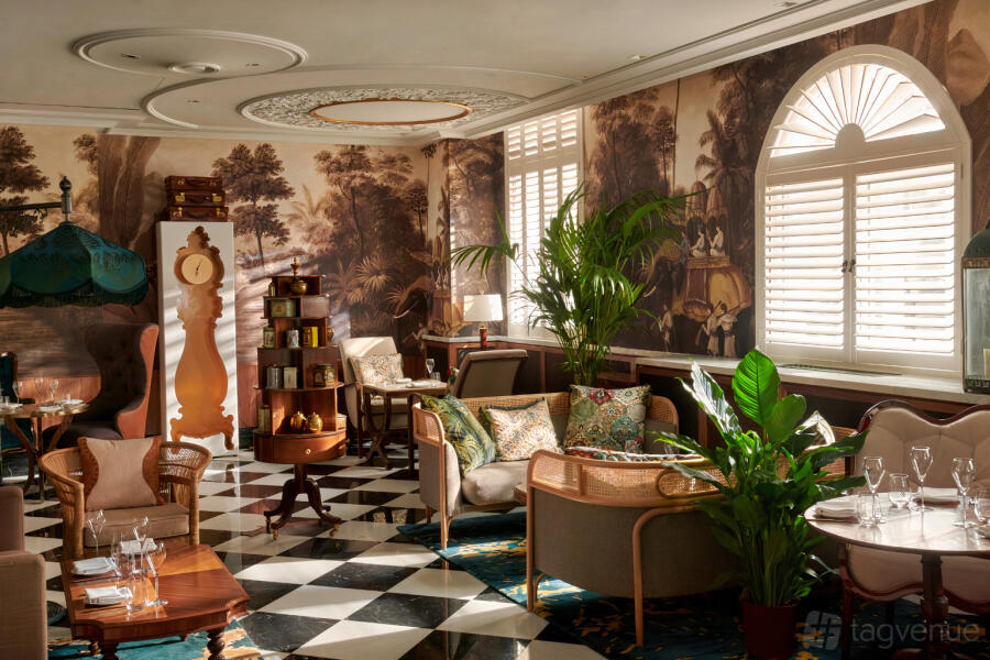 The Parlour - Bar at