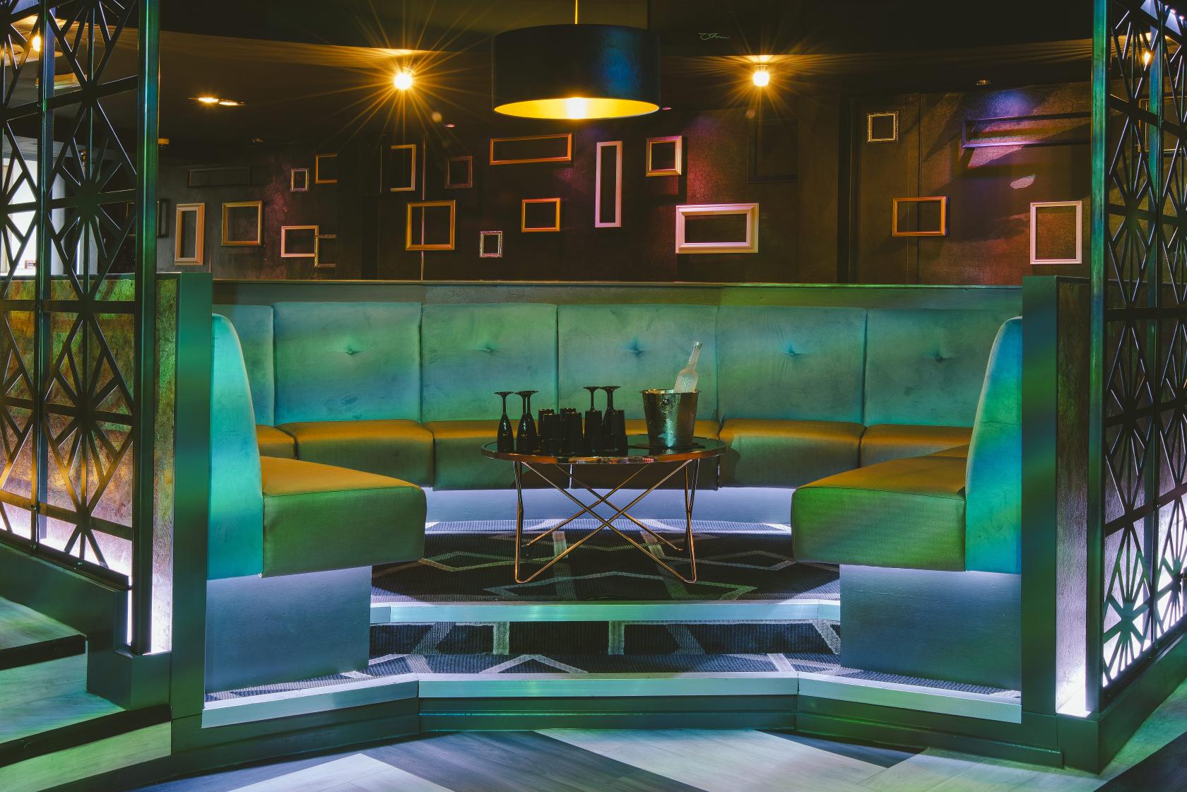Vip Booth O2 VIP Booths - XO Nightclub - Event Venue Hire - Tagvenue.com