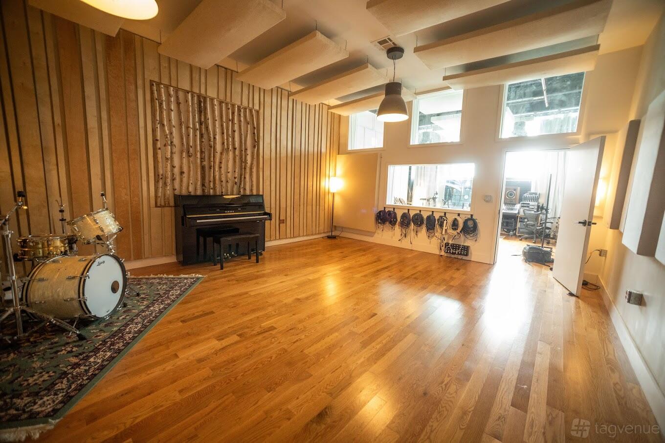 Liveroom Studio Live Room - Greylock Records - Event Venue Rental - Tagvenue.com