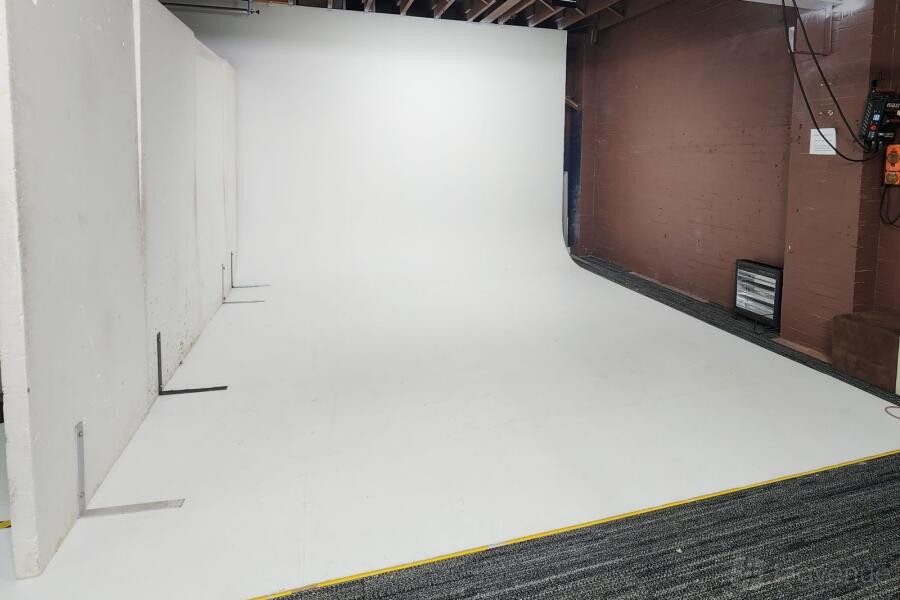 STUDIO 1 Half: 4m of Studio 1 at Dragon Image Sydney Studios