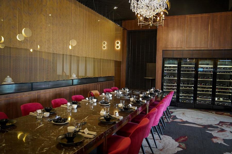 Entire Restaurant Entire Restaurant