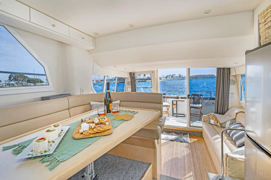 40 ft Yacht 40 ft Yacht
