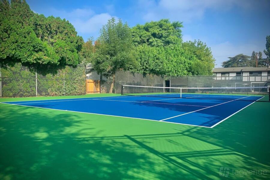 Expansive Tennis Court Expansive Tennis Court