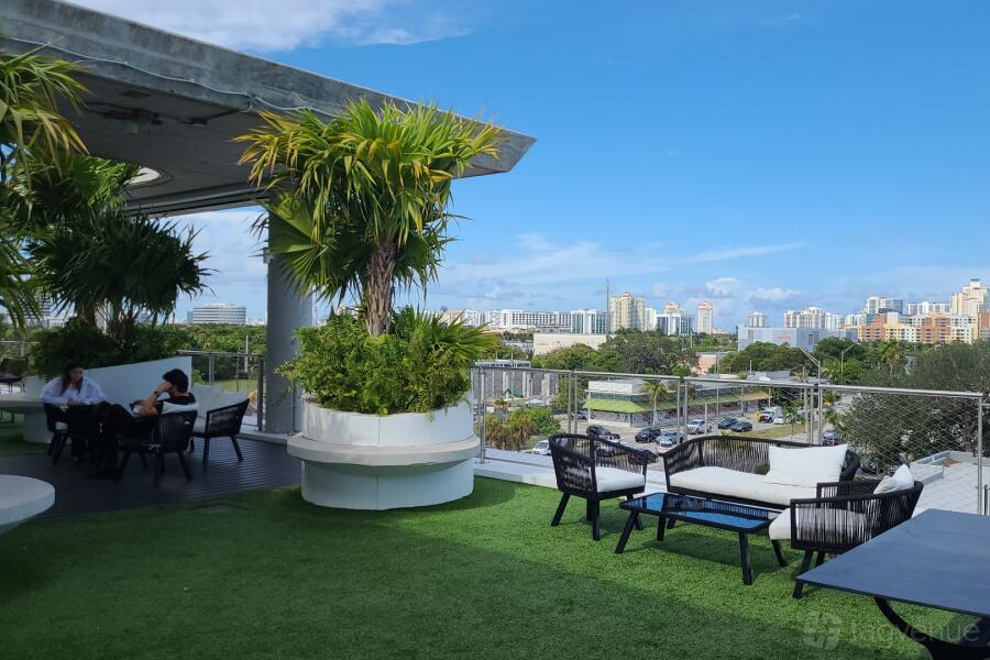 Entire Venue at Aventura Skybar