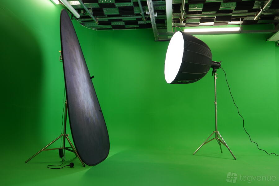 Green Screen Infinity Cove at
