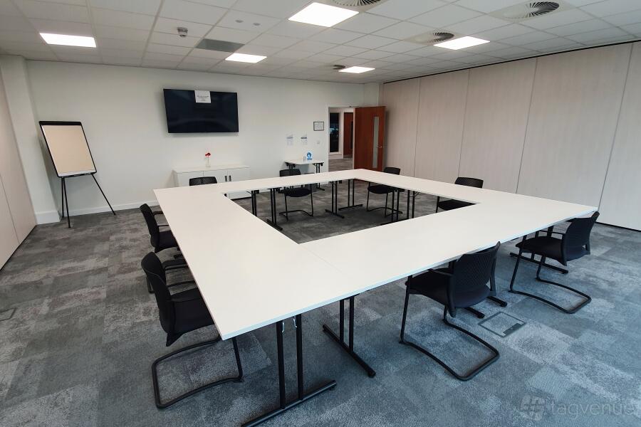 Meeting Room Retina Meeting Room Retina