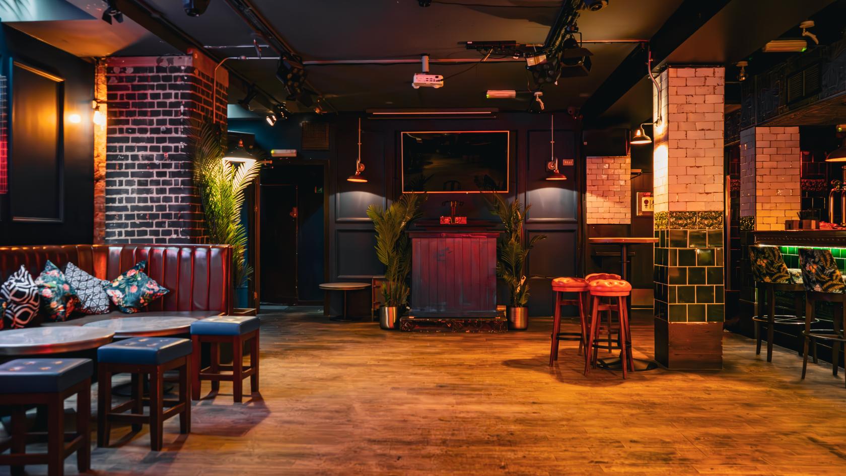 Basement Bar - The Oxford Market - Event Venue Hire - Tagvenue.com