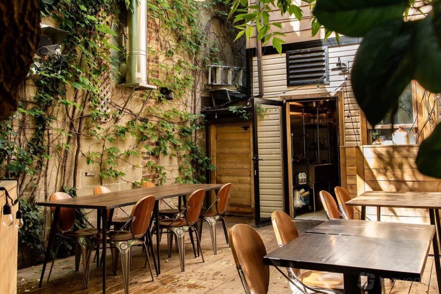 Outdoor Space at Hawker