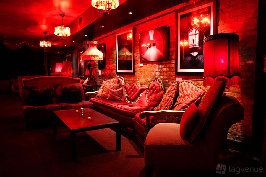 The Lena: Seating Area The Lena: Seating Area