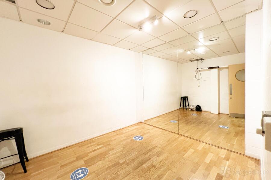 UNIT 3 Studio 5 UNIT 3 Studio 5