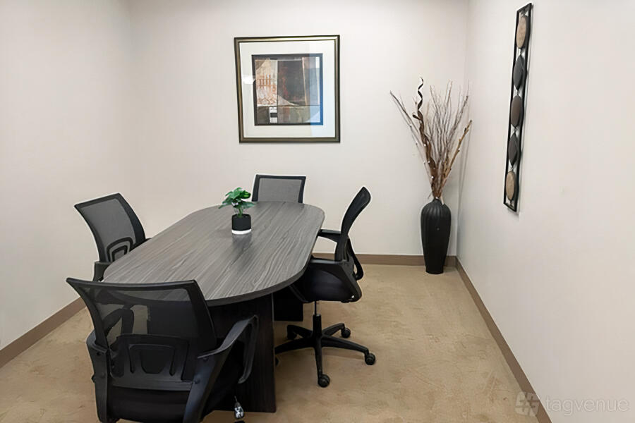 4 Person Meeting Room 4 Person Meeting Room